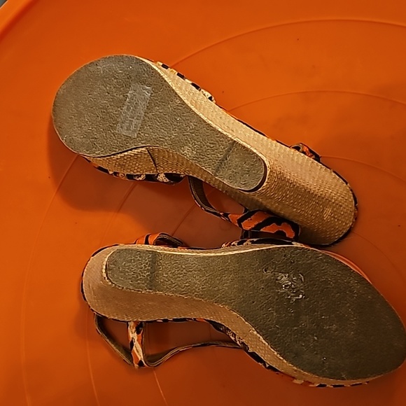 SHIEKH Abstract Print Open Toe Platform Sandal (Handywoman Special!!!) - Picture 5 of 6